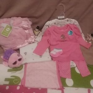 Baby gorls pink & white 7 piece matching set.